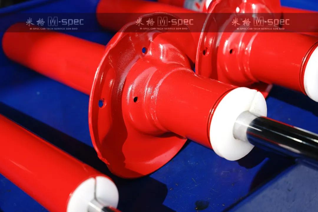 大众迈腾换完避震前后对比效果,迈腾改koni变色龙避震使用感受