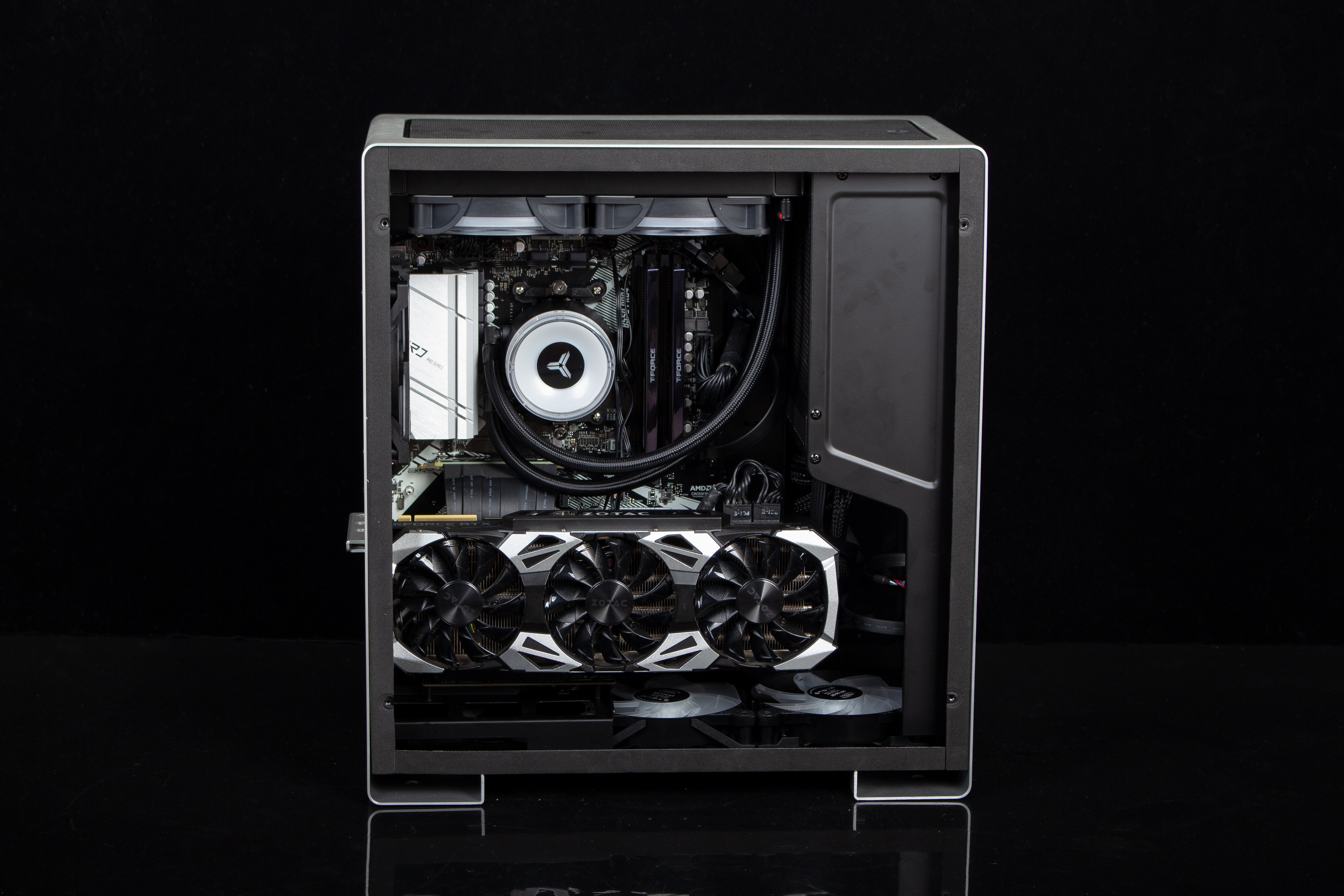 49年入国军？3700X+B550+2070S够用*党**装机