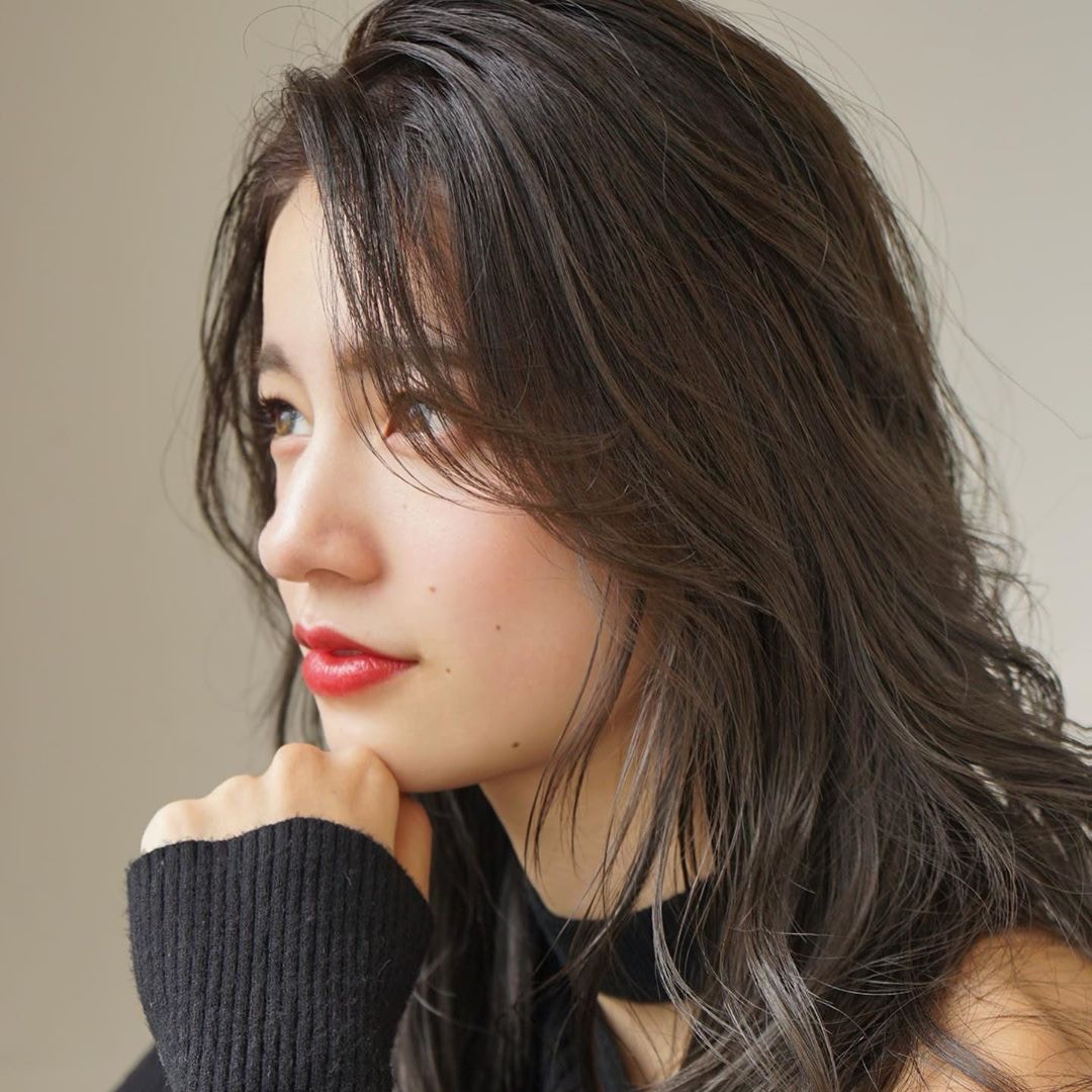 2020最火发型卷发侧颜刘海,2020年流行的日系发型图片