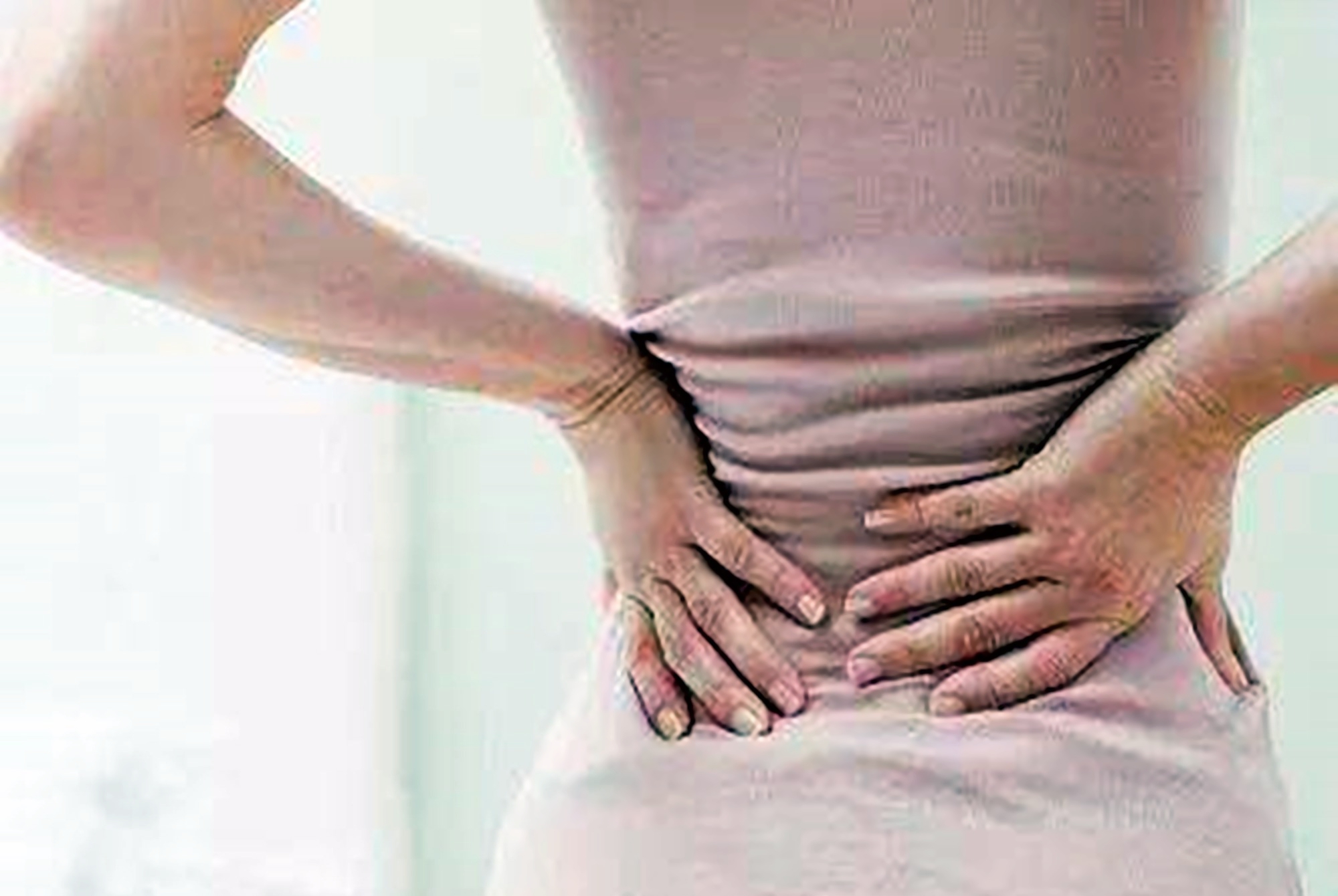 产后女性腰疼最快缓解方法,产后腰疼的原因及缓解方法