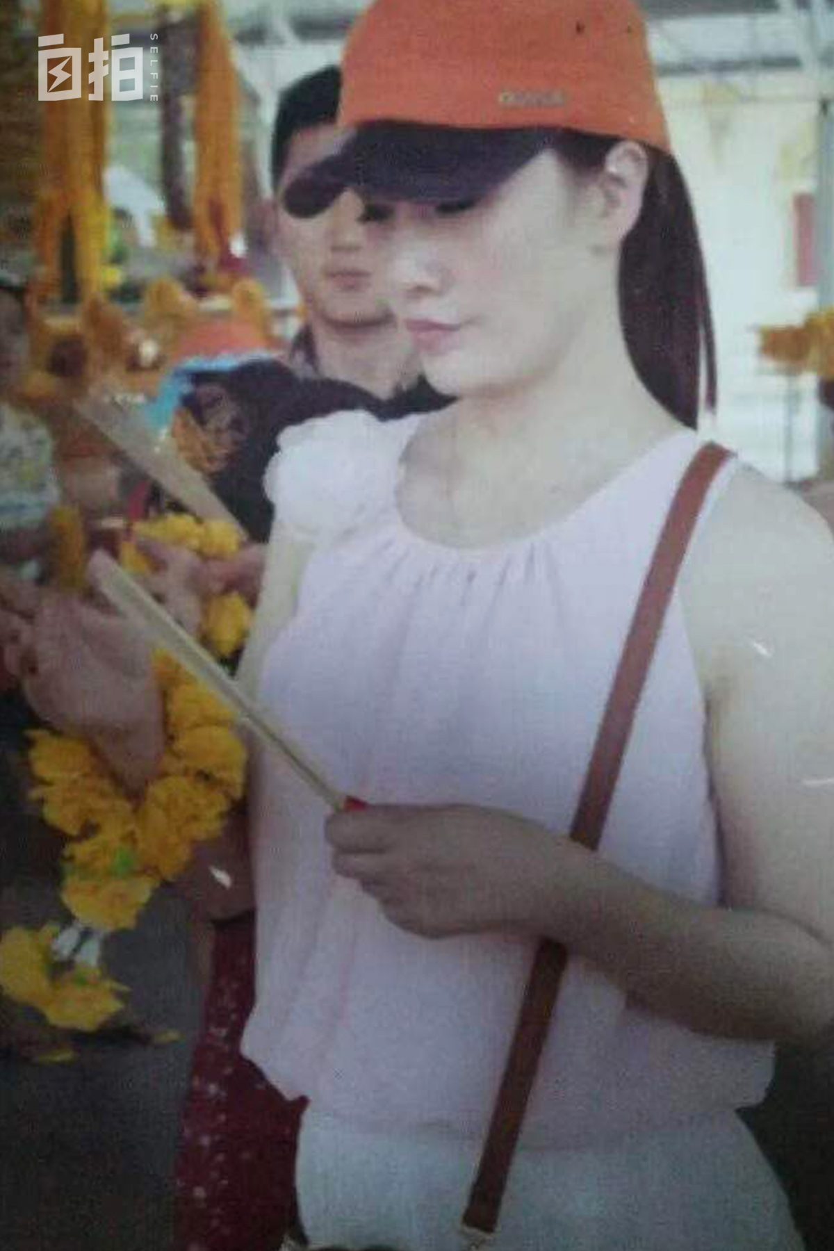 我15岁当模特，八十年代月薪过万，曾因吸毒自杀，现在帮人戒毒