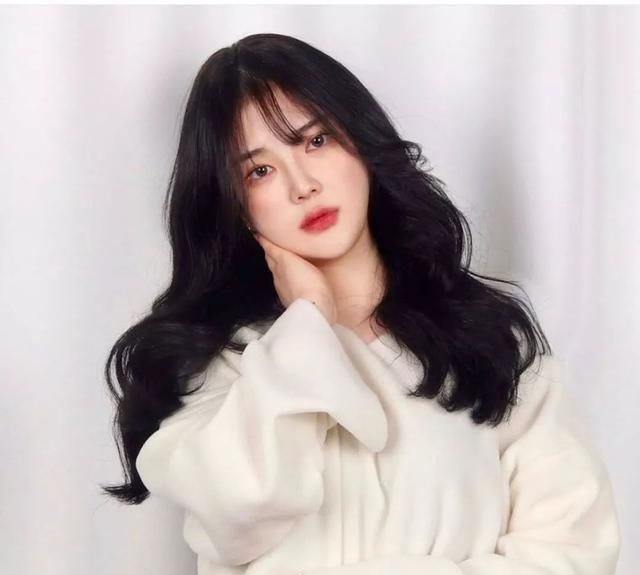 方圆脸适合的发型推荐,方圆脸女生适合什么发型