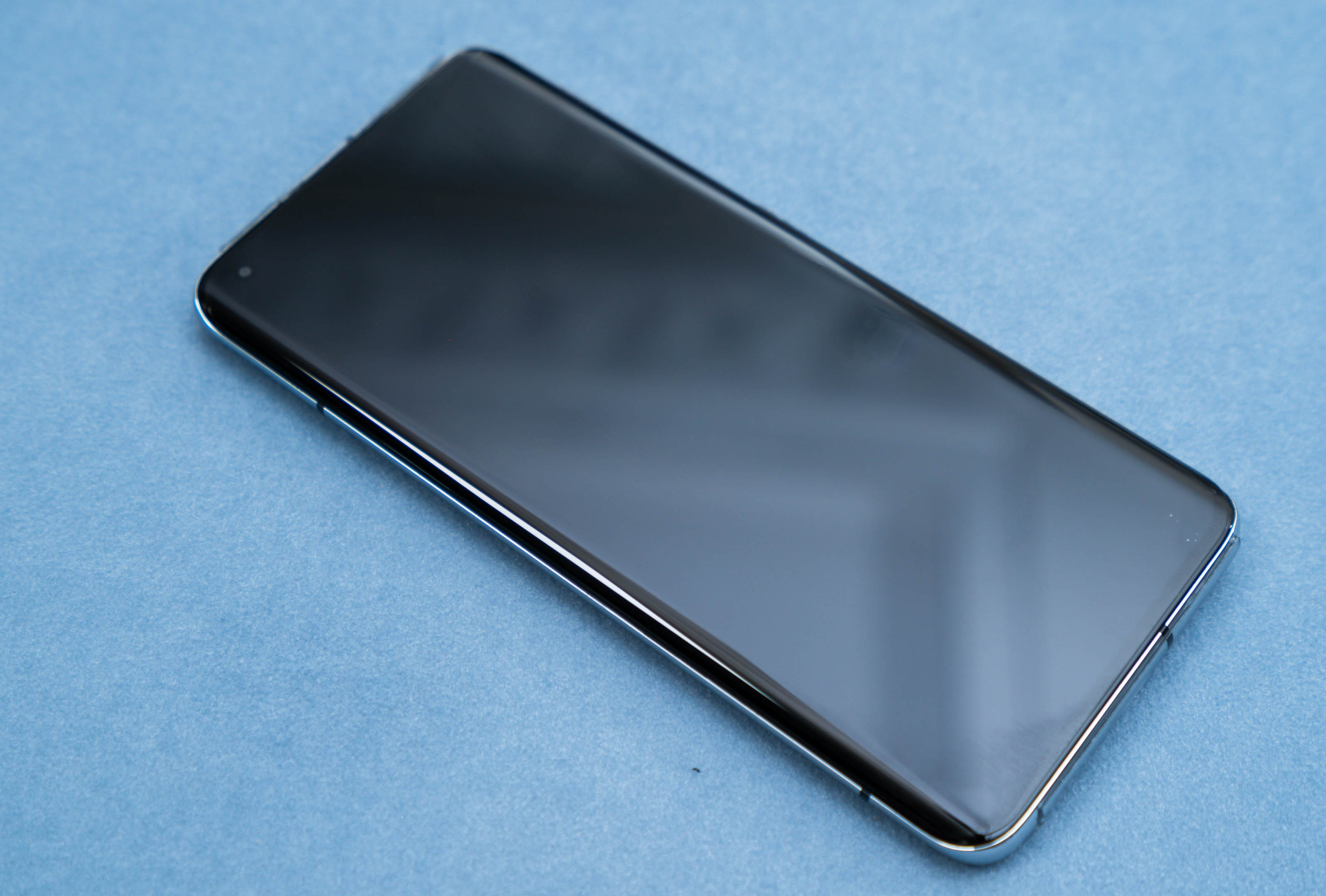 自己贴手机钢化贴膜的方法,钢化玻璃手机贴膜教程