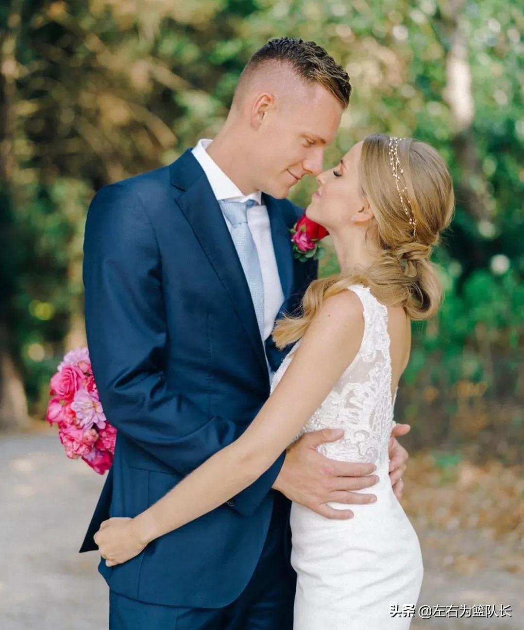 性感超胸娃娃脸！这个德国门将攻击性真强