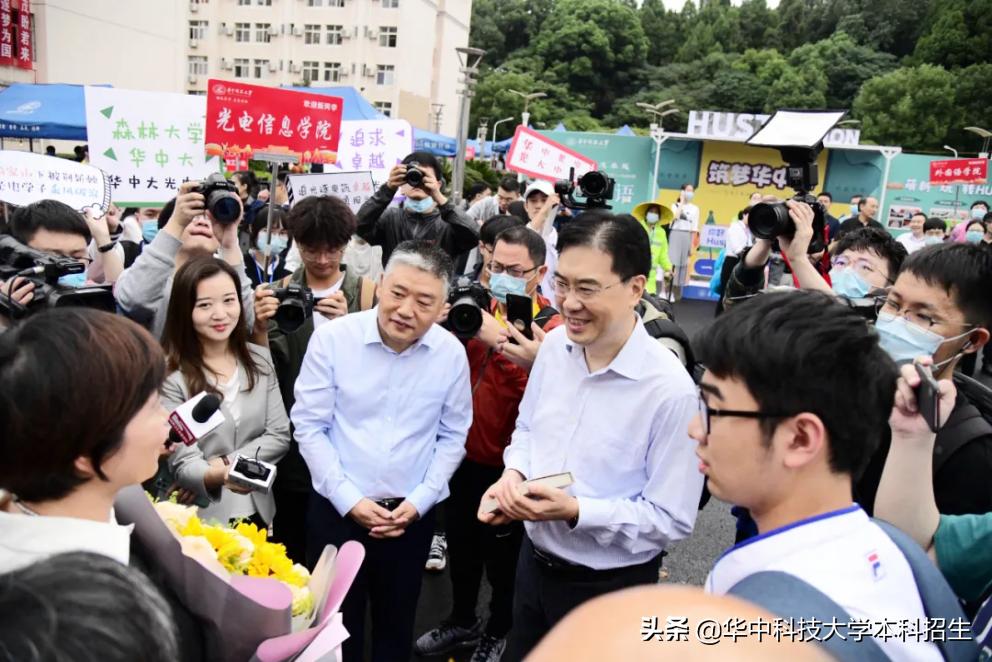 援鄂医疗队两名队员,援鄂医疗队员双胞胎