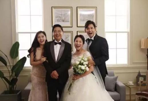 于晓光的经历,于晓光与秋瓷炫的合影