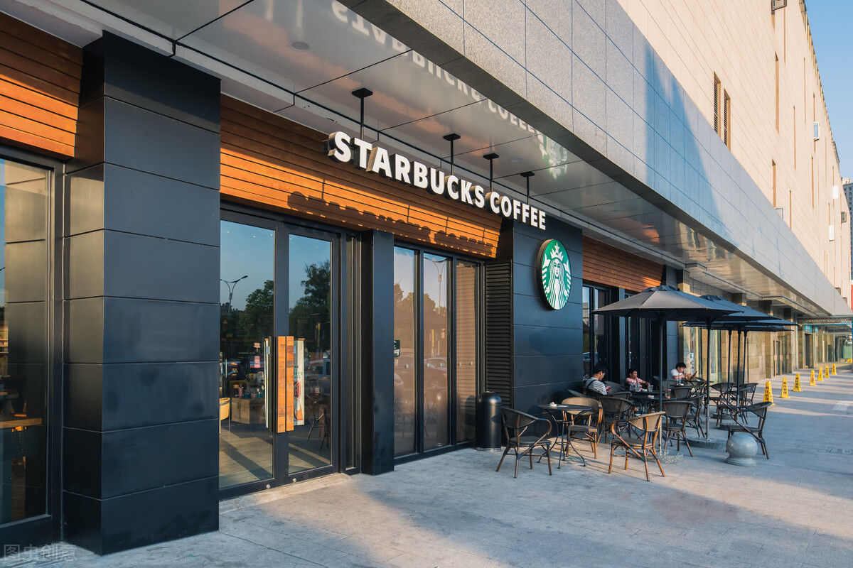 品牌实战案例：从营销角度看星巴克的98块钱的会员卡是否赚钱