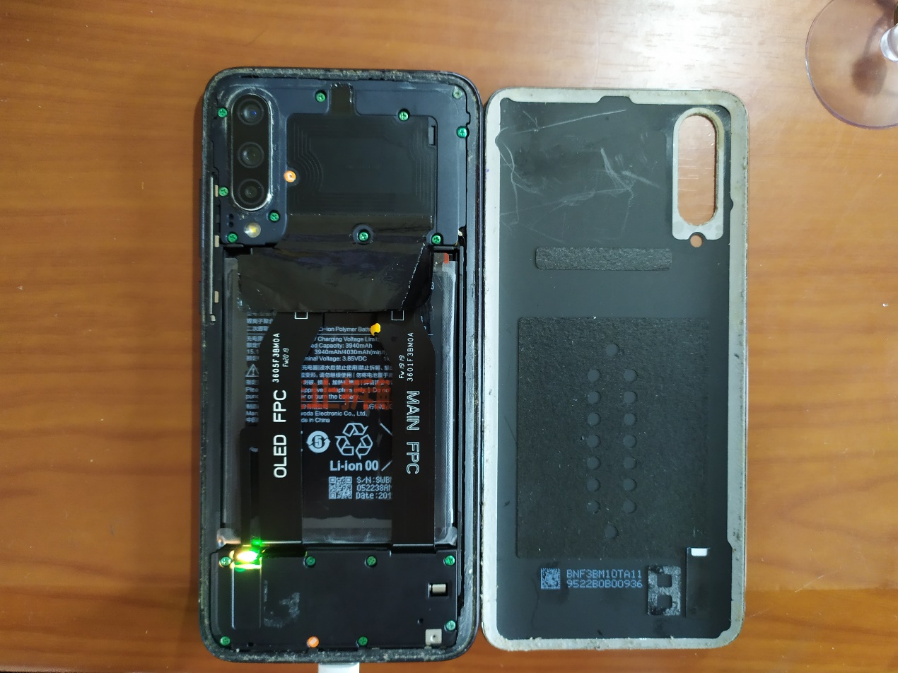 手机开机键进水失灵修复小技巧,手机进水开关机键失灵是哪里坏了