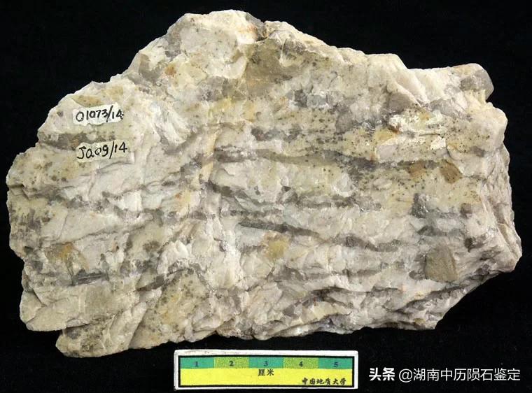 月球陨石与地球矿石的区别,月球陨石和矿石有什么区别