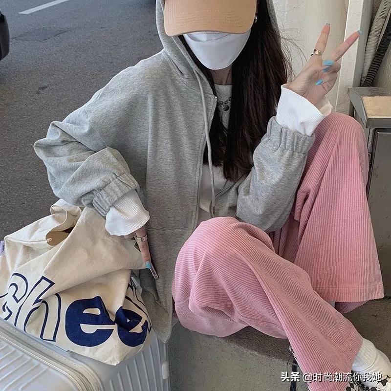 夏天穿马卡龙色系的长裤,马卡龙紫色裤子搭配