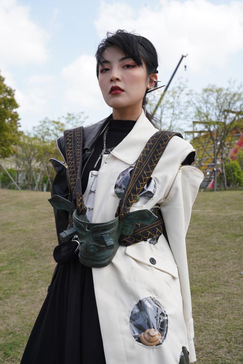 四川女孩国潮设计冲上热搜！她将三星堆穿在身上，被网友赞太帅气