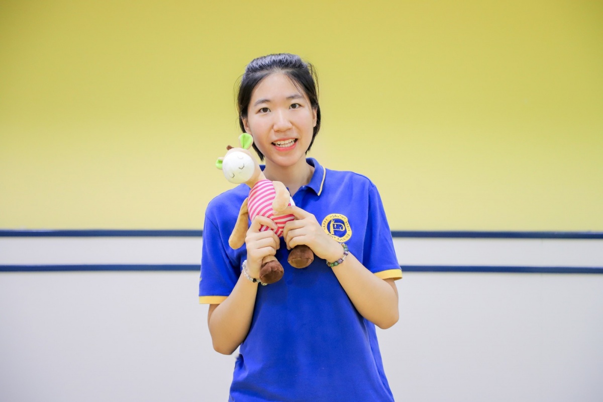 happypigday缁樻湰鏁呬簨,busyatschool缁樻湰鏁呬簨