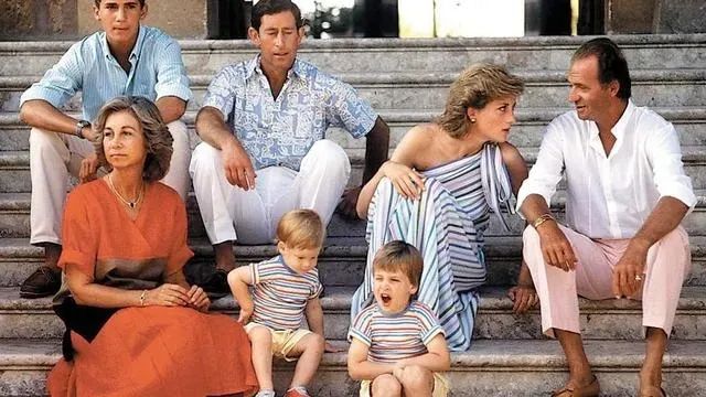 “在逃国王”卡洛斯：傀儡王子、最帅国王，拥有至少1500位*妇情**