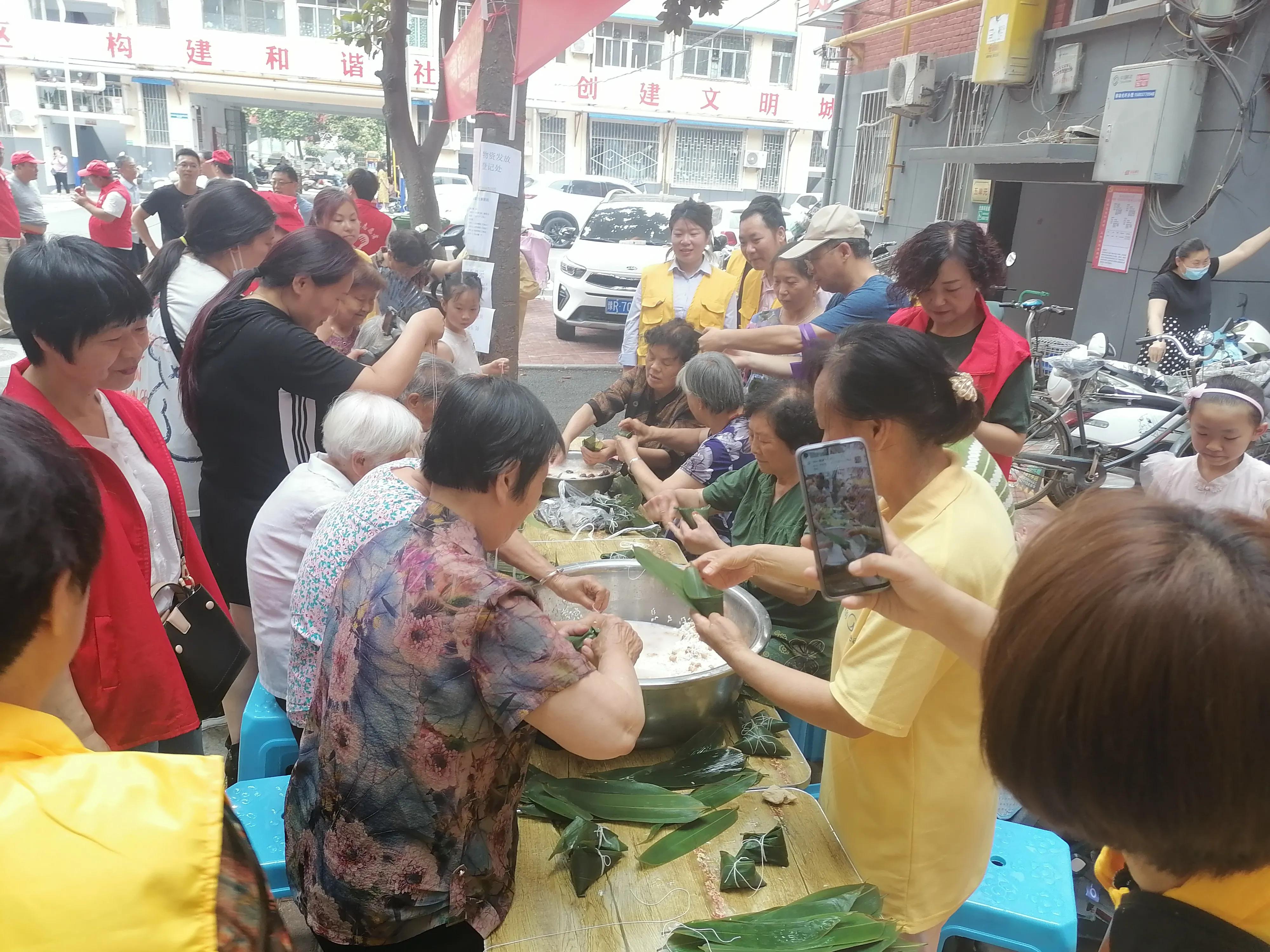 社区公益服务我参与,社区志愿服务我先行