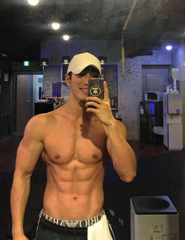 平板支撑100天的变化,平板支撑瘦肚子100天变化