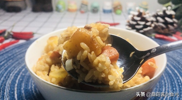 用电饭锅怎么做土豆蒸饭,电煮锅懒人焖饭做法