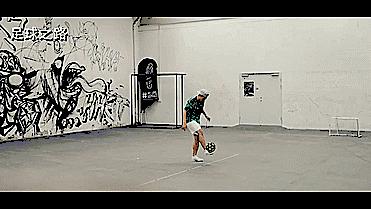 足球的基础起球技巧教程,简单又好学的起球技巧