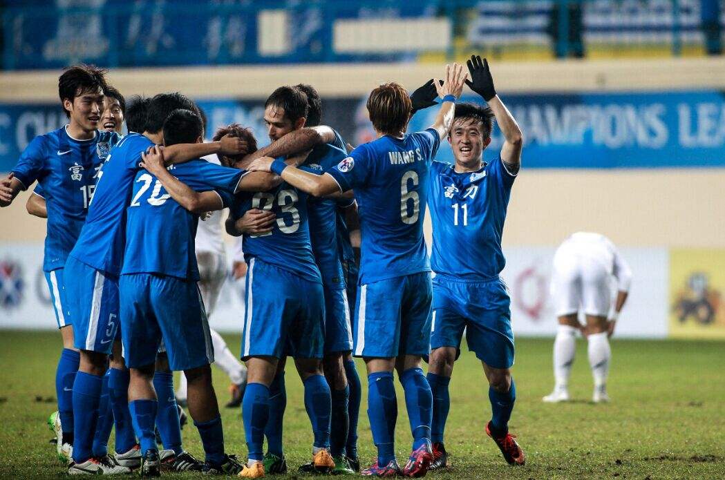 广州富力外援40岁娇妻风韵犹存，身材性感火辣，一般人难享之*福艳**