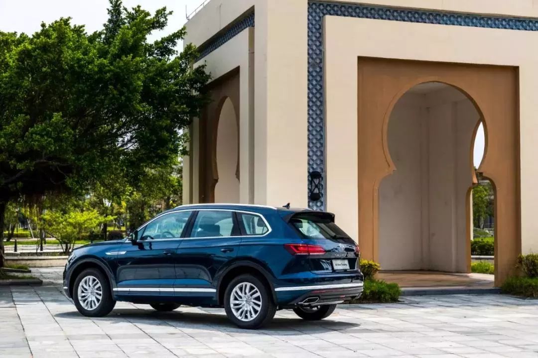 新款途锐四驱对比q7四驱,2022款奥迪q73.0t和途锐3.0t哪个好