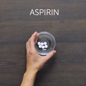 土豆在裤子上涂一下，解决了家家户户的大难题，太实用了！