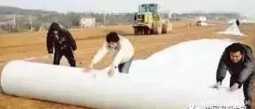 详解混凝土冬季施工方法,冬季施工对混凝土的影响