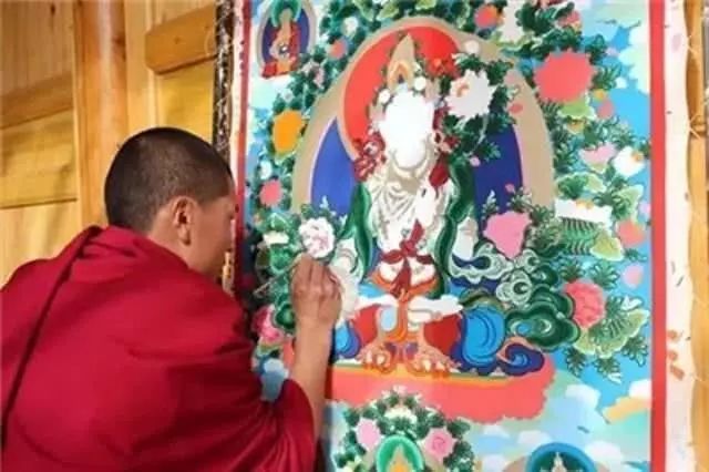 铁线绿松石真假鉴别方法,紫光灯鉴别绿松石真假对照图