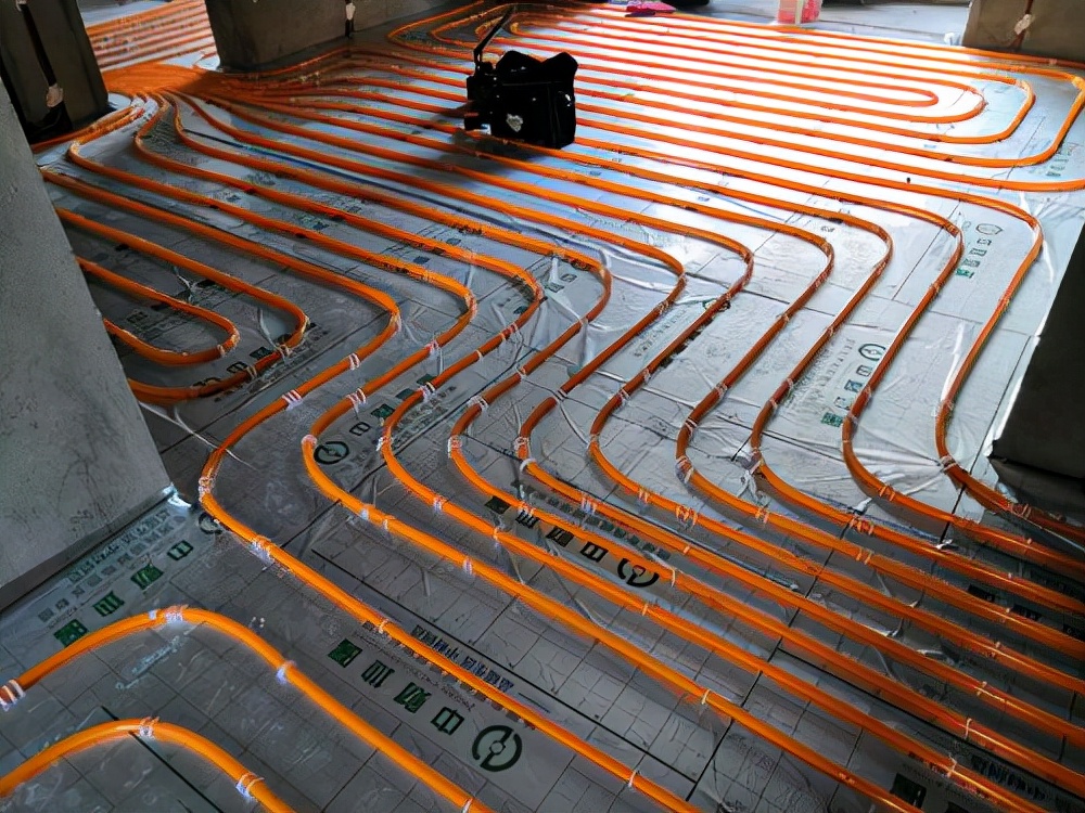 装电地暖好还是水地暖好,家里安装电地暖好还是水地暖好