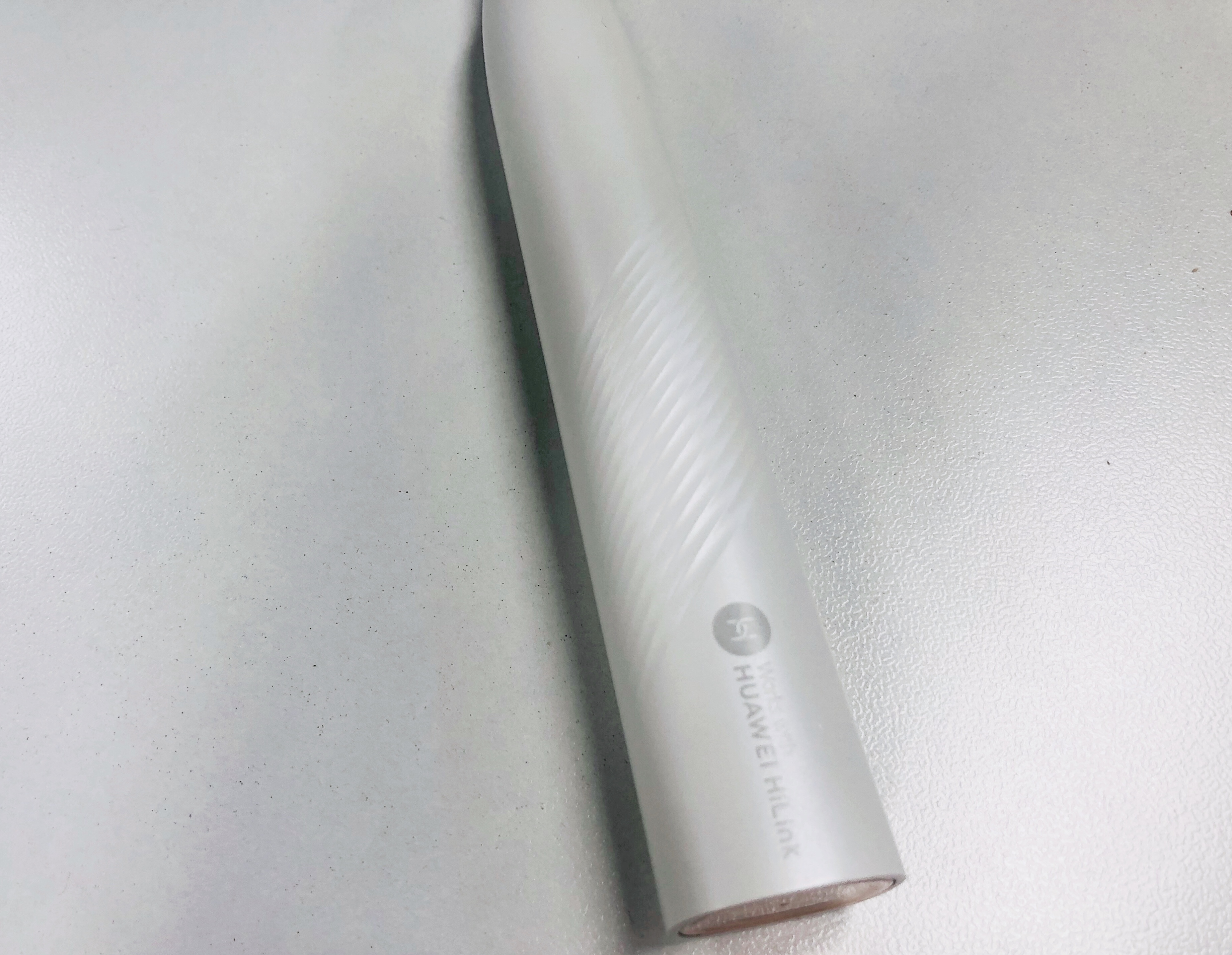 华为智选力博得智能声波牙刷拆解,华为智选力博得电动牙刷不震动