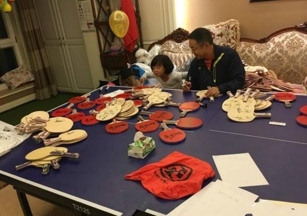 刘国梁家中豪宅曝光,刘国梁家里摆乒乓球台