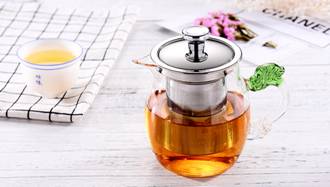 闪光灯是led灯好还是屏幕补光灯好,led补光灯和柔光灯的区别