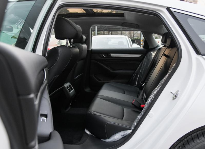 同是本田B级车，TA配可变悬架，油耗与雅阁混动一样低，却被忽视