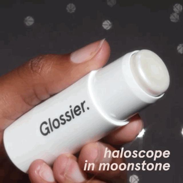 全网爆火彩妆,supreme粉底液