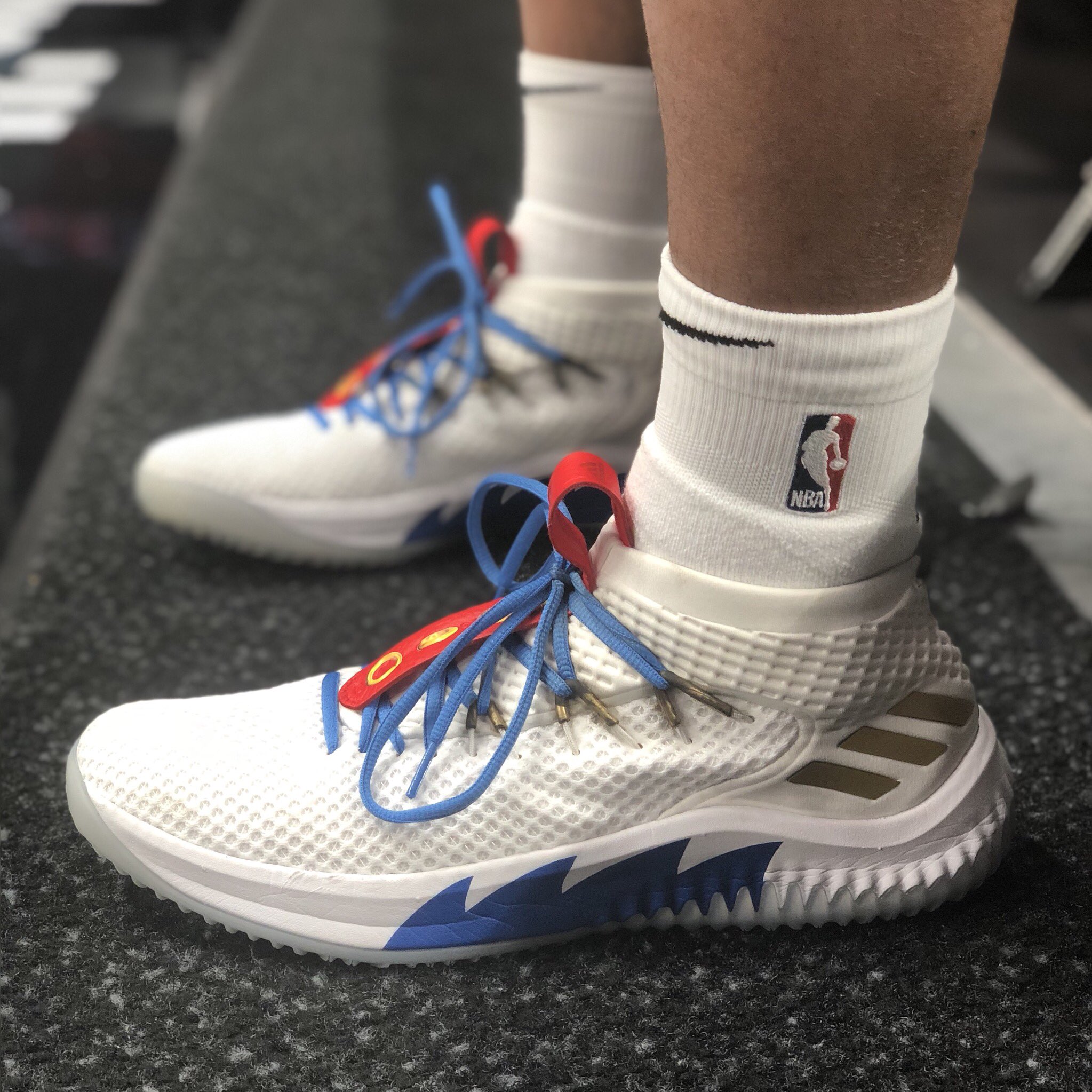 nba公认最好看的篮球鞋,nba常规赛球鞋上脚精选