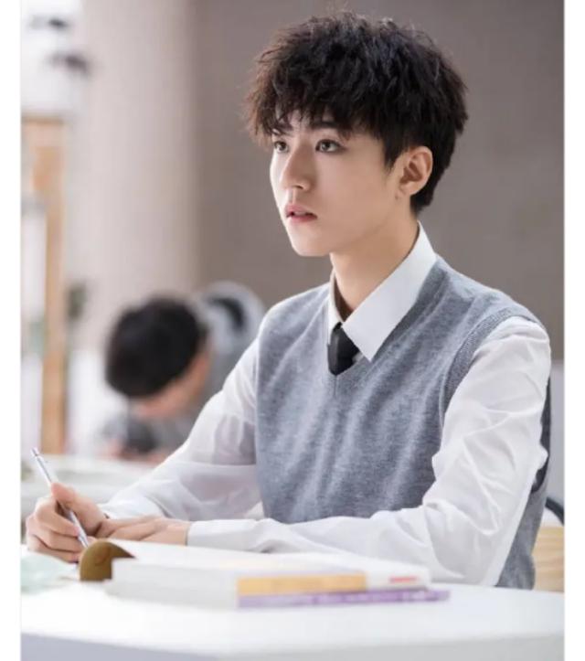 锡纸烫染什么颜色比较好,锡纸烫推荐染什么颜色