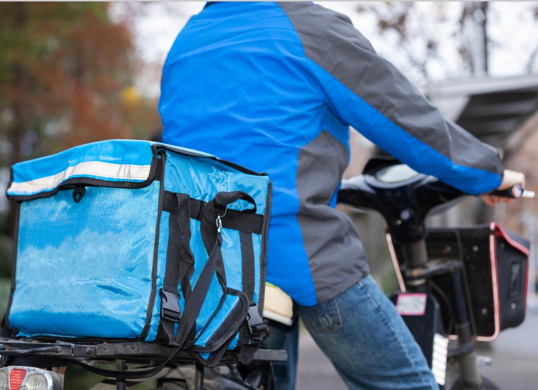 做什么可以兼职每个月赚点零花钱,晚上六点下班后适合做什么兼职