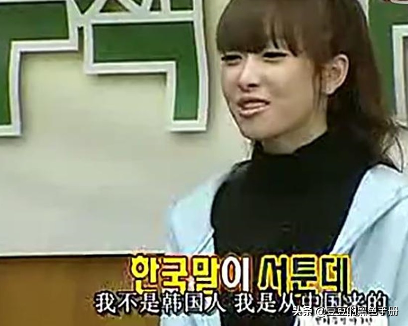 脑门大发际线高的女明星,大脸大脑门秃头女生适合的发型