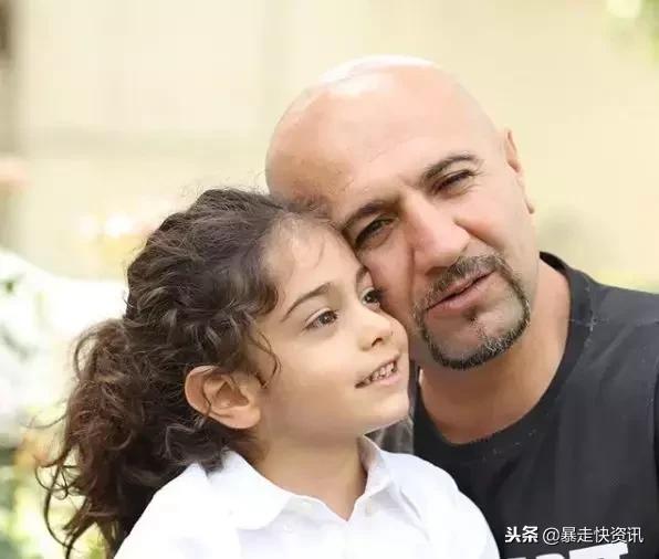 拥有6块腹肌的5岁孩子，人送外号“小泰山”！成年人都要跪了……