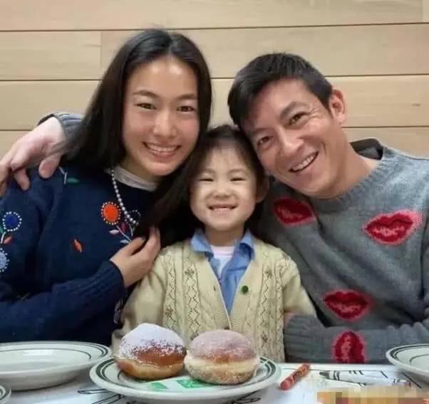 陈冠希为黑人发声却被怼、心系疫情无人声援，复出之路遥遥无期