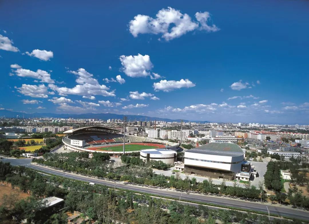 圆形笼式足球场地6米,笼式足球场地简介