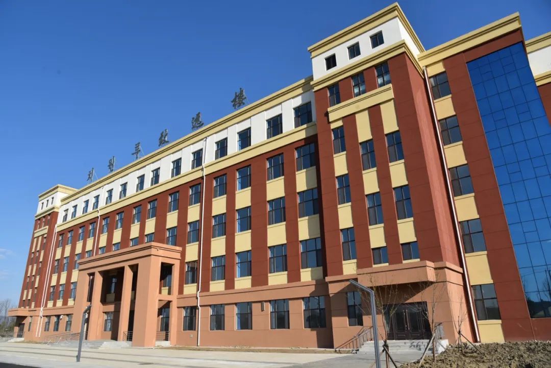 延边大学2020级新生开始报到,延边大学让家长送大一新生进学校