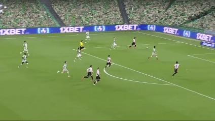 武磊首秀失单刀,武磊上港失利视频