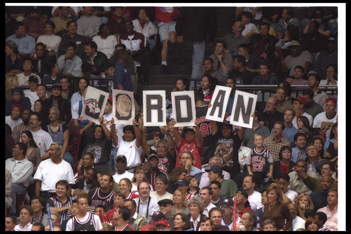 大史谈乔丹商业价值,乔丹身价有多少亿美元啊