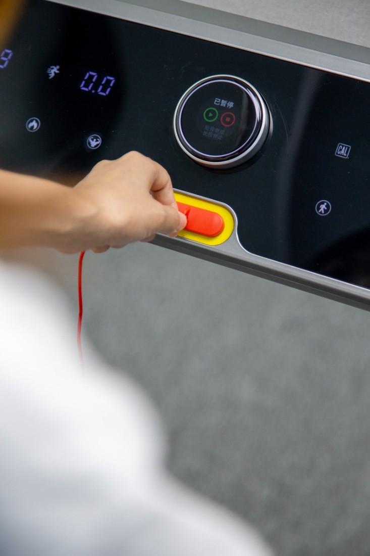 宅家跑步拒绝秋膘，光荣亲选磁悬浮减震跑步机深度体验