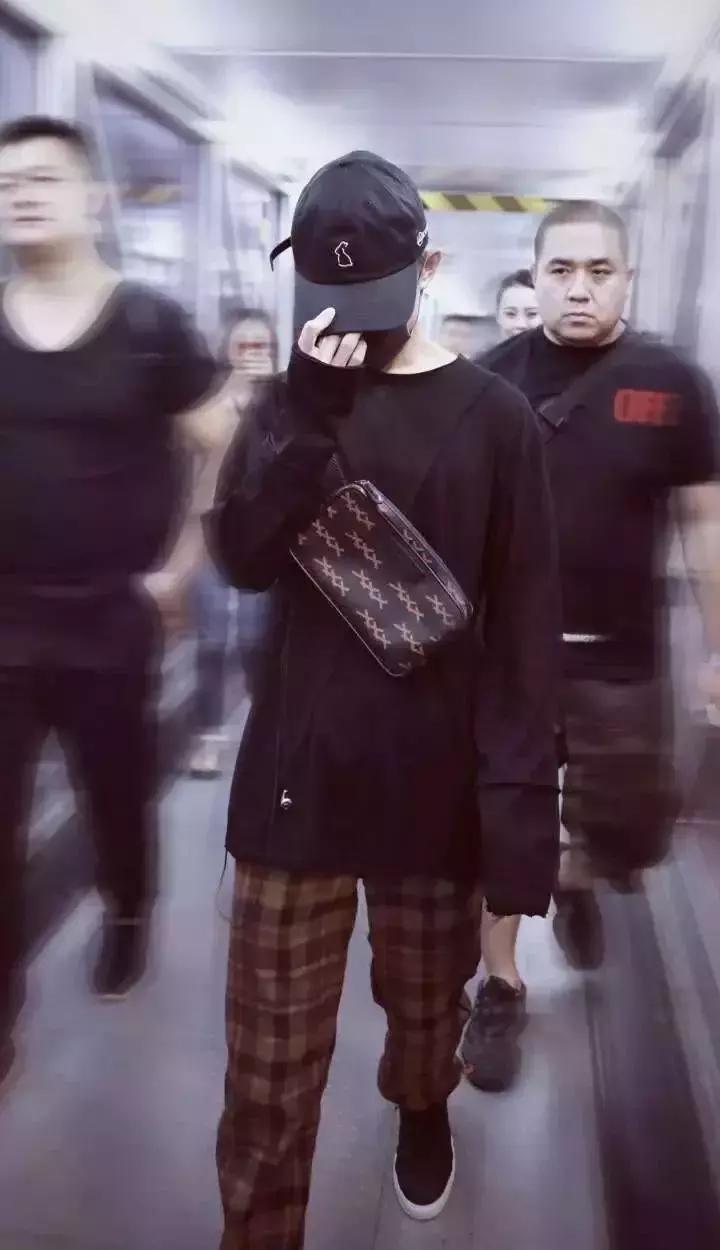 XXOO已经过时了，直男们现在最爱的是XXX！