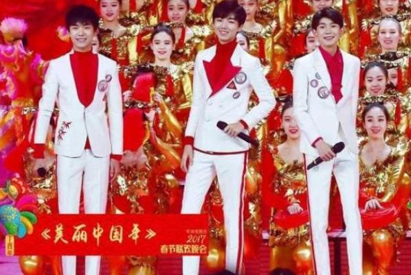 2019春晚八版猪八戒集体大拜年,今年猪八戒春晚