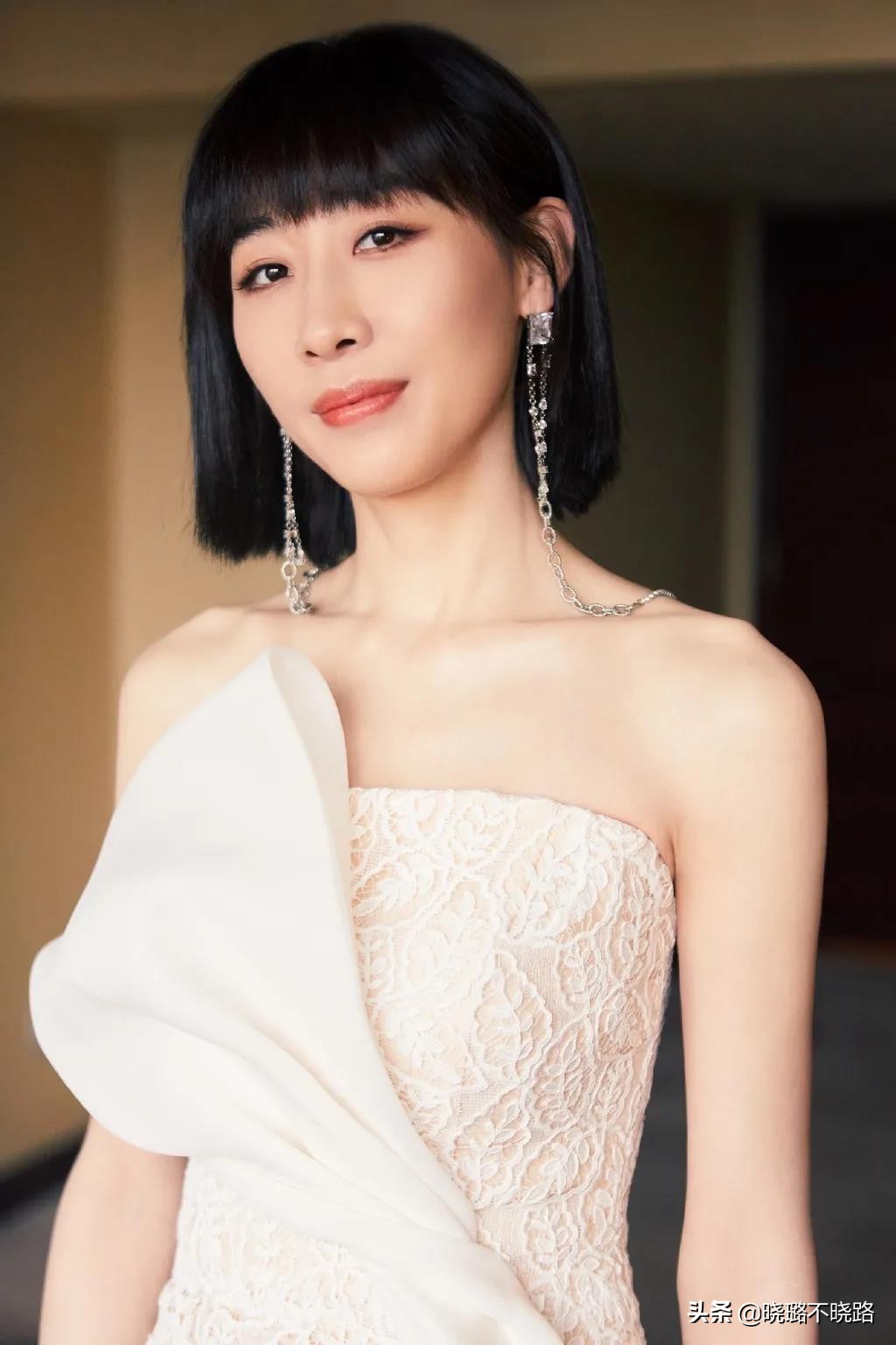 脸型有缺陷的什么发型比较好,脸型不对称什么样的发型好看