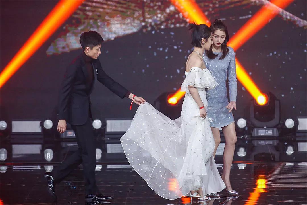 杨紫和张一山从小到大一个学校,刘星时期的张一山和杨紫多大