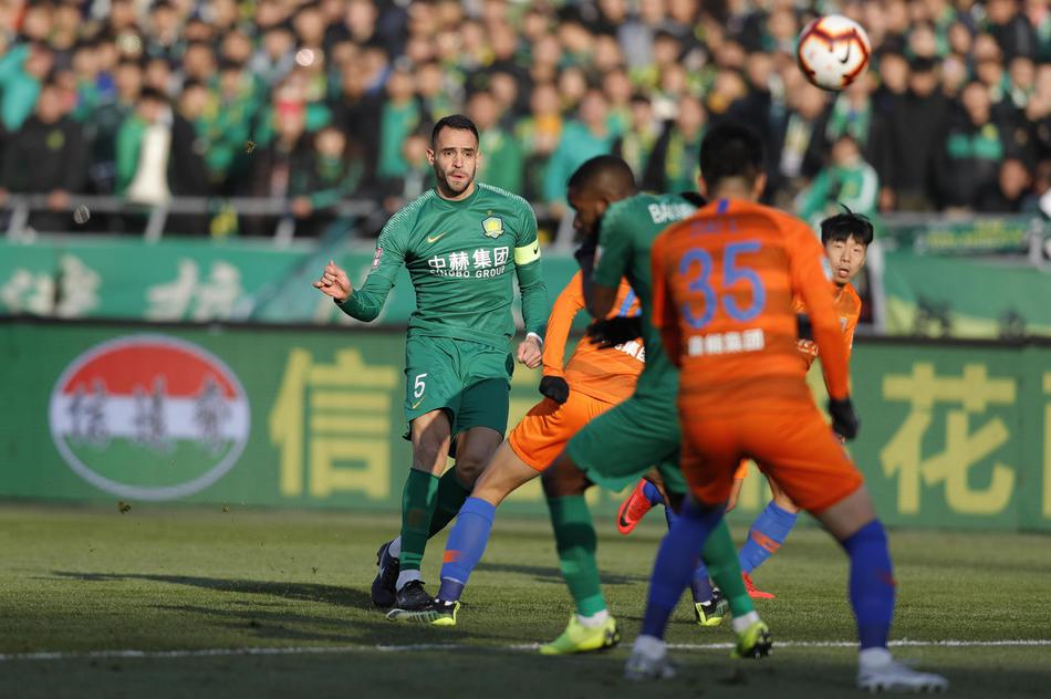 中超球队与国足队实力对比,中超中甲球队差距多大