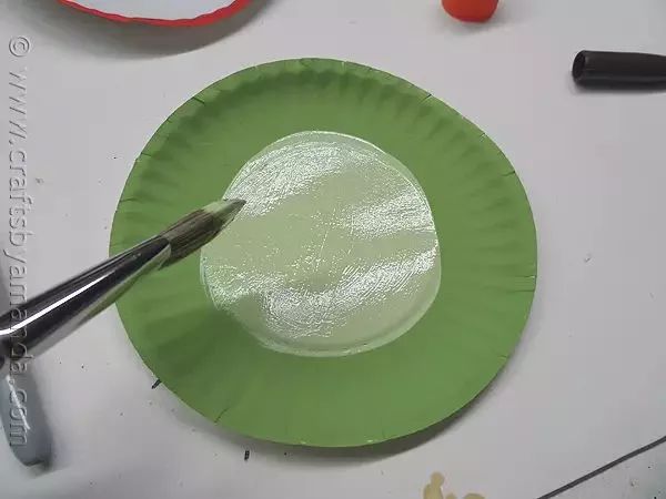 纸盘幼儿创意手工简单又漂亮,一次性纸盘特点美工作品小班