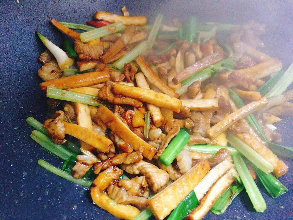 香干炒肉怎么做才能松软入味,香干炒肉怎么炒香干才会入味